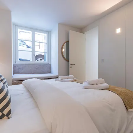 Palacio Ficalho Townouse 1 By Lovelystay Lisbona